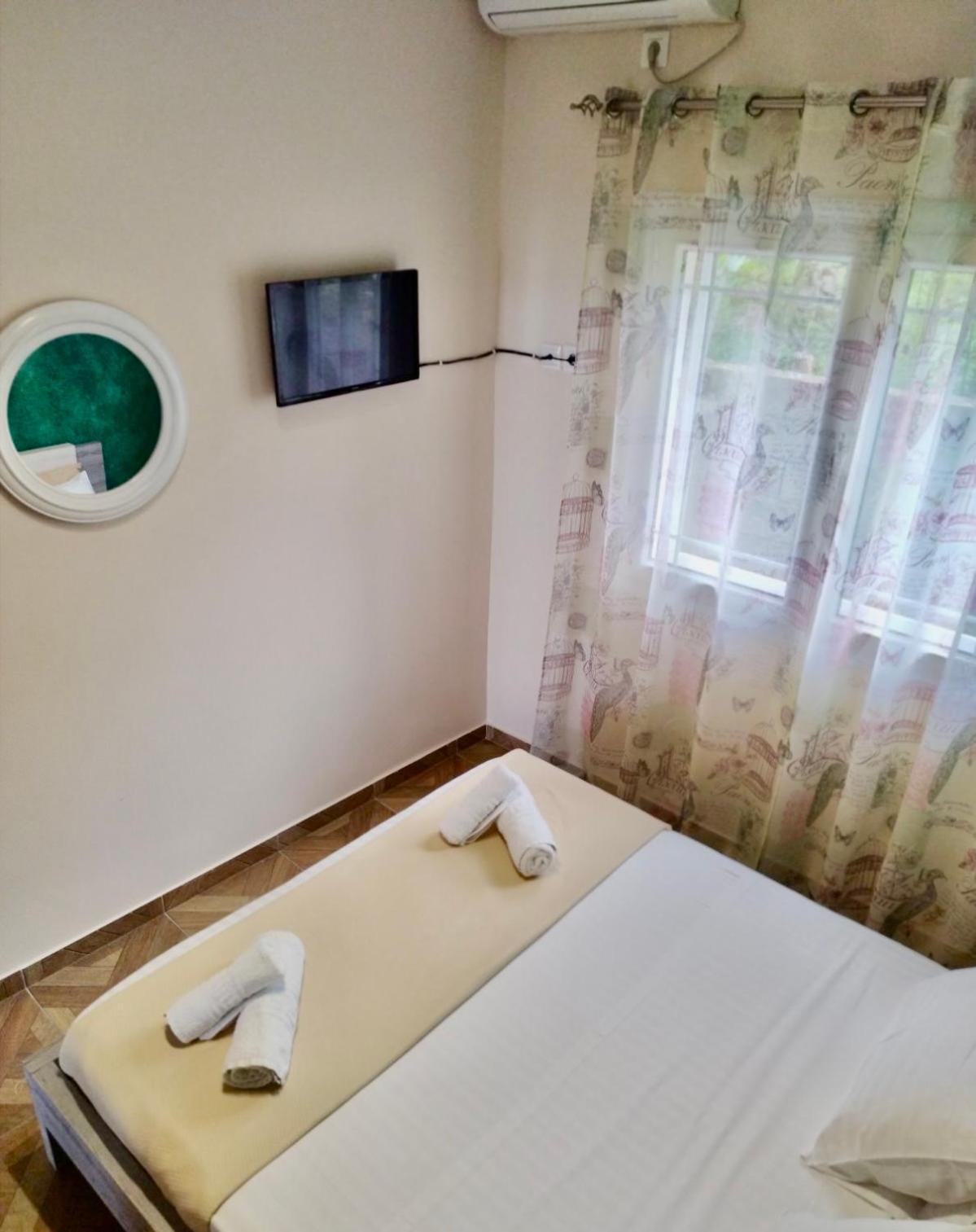 Dagos Rooms Dhermi Ngoại thất bức ảnh